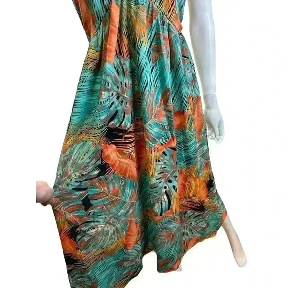- CUPSHE Tropical Plunge Halter Tie Up Maxi Dress Size M, NWT - Picture 3 of 8